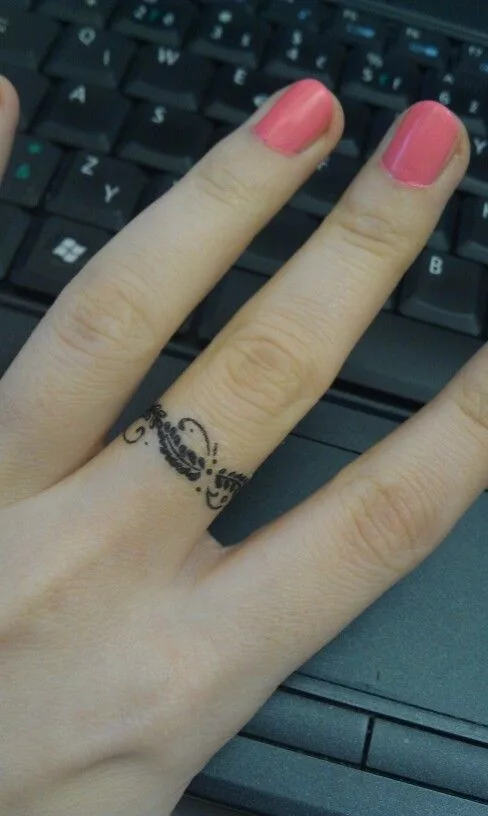 ring tattoo